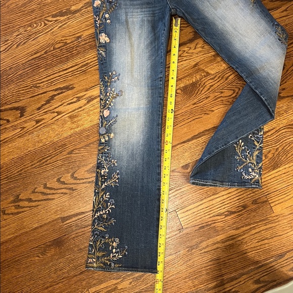 DRIFTWOOD Classic Fit Jeans with peach Floral Embroidery, EUC, 30 - Picture 11 of 12